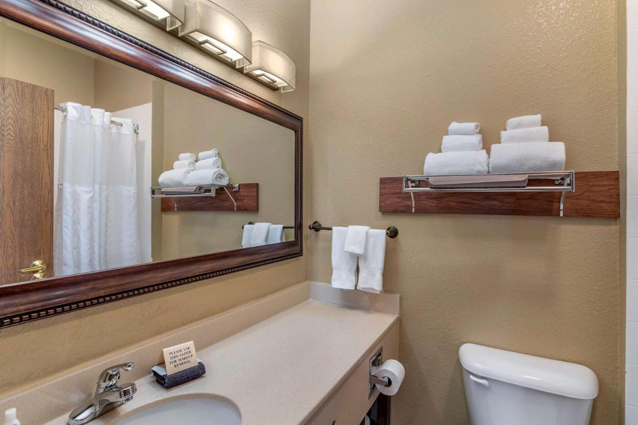 Comfort Inn Warrensburg Station Eksteriør billede