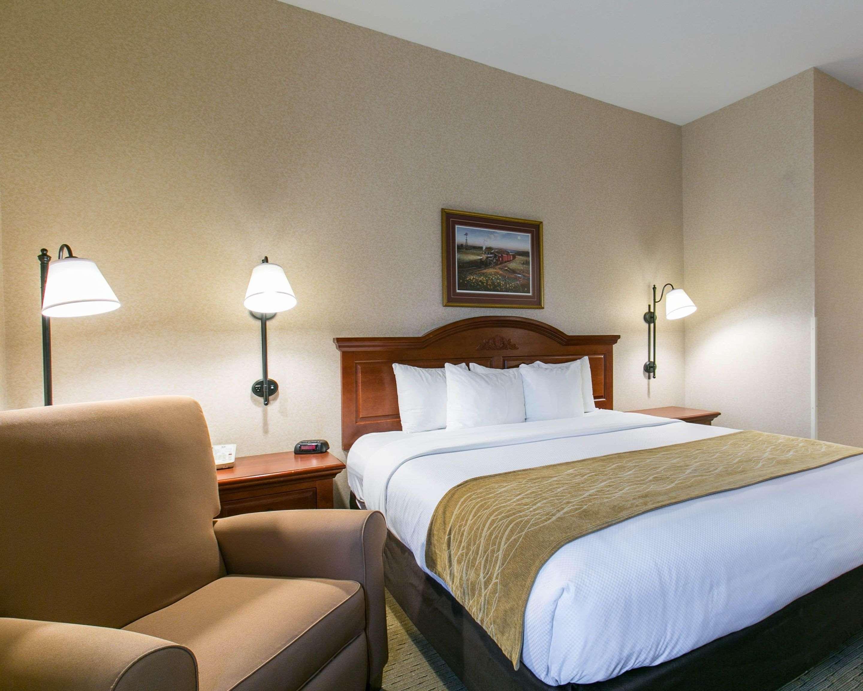 Comfort Inn Warrensburg Station Eksteriør billede
