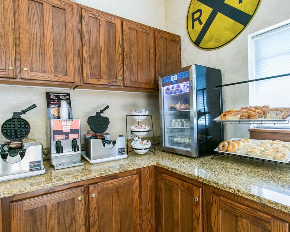 Comfort Inn Warrensburg Station Eksteriør billede