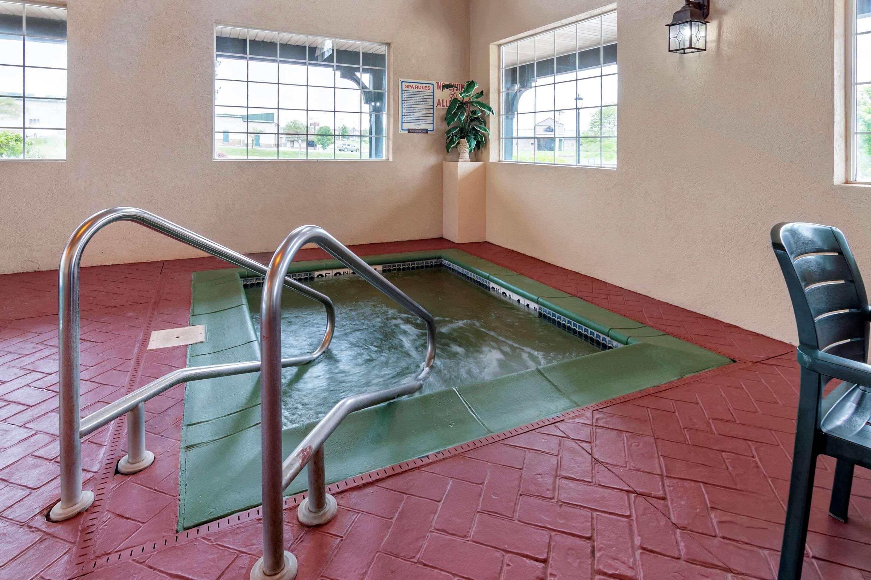 Comfort Inn Warrensburg Station Eksteriør billede