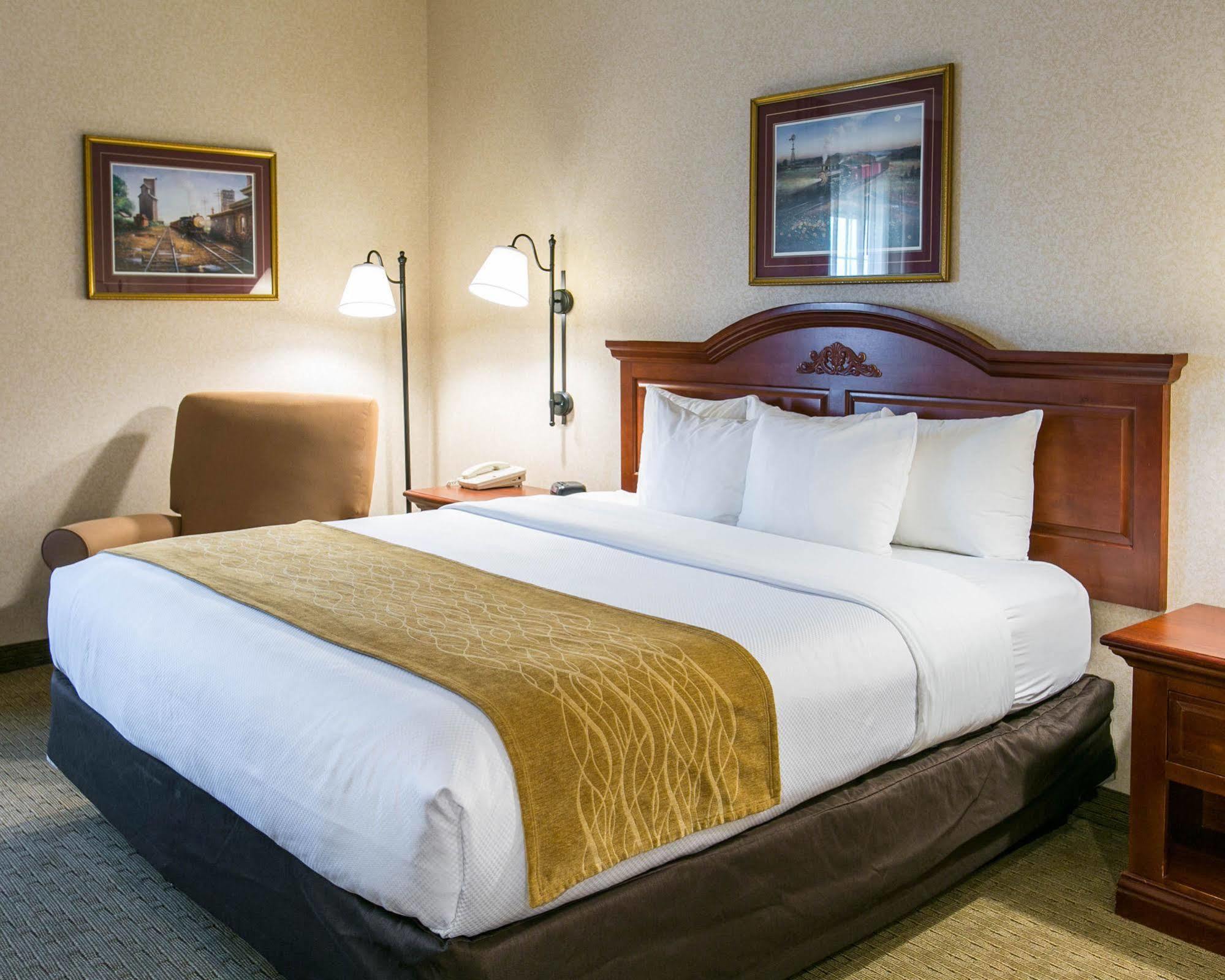 Comfort Inn Warrensburg Station Eksteriør billede