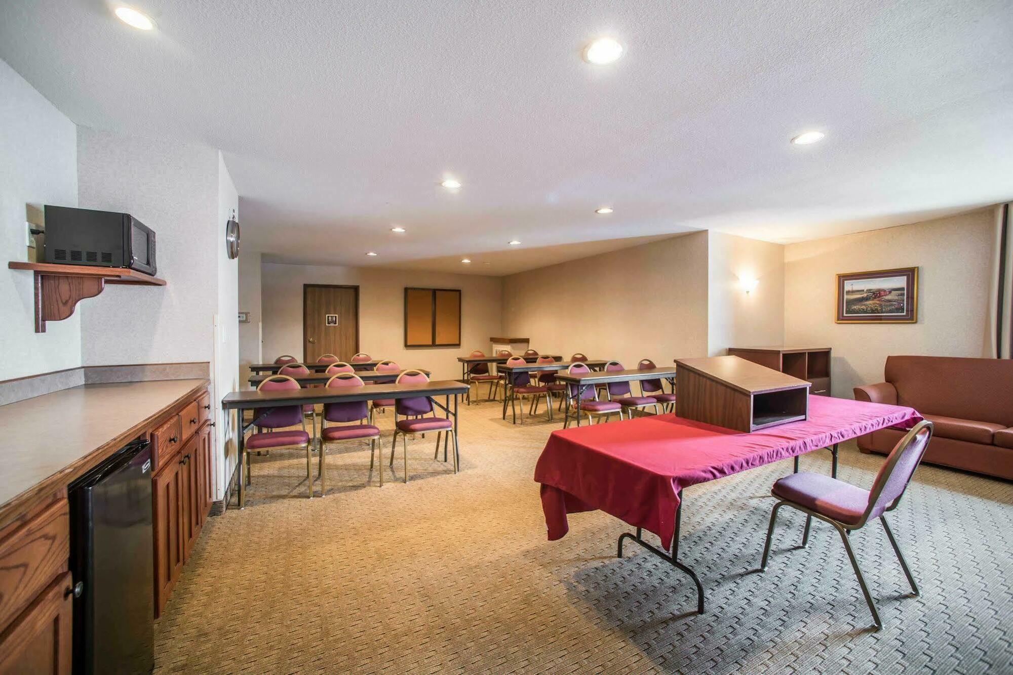Comfort Inn Warrensburg Station Eksteriør billede